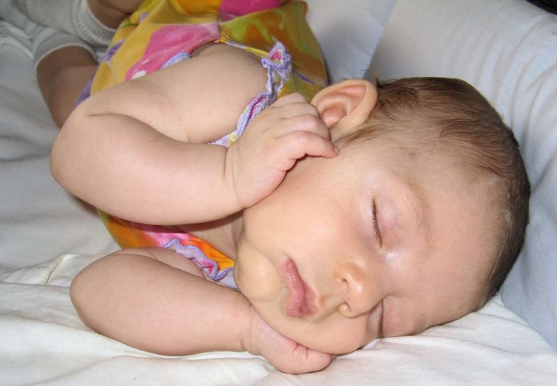 女宝宝什么时候断奶好宝宝过早断奶的影响有哪些
